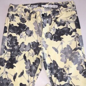DKNY Jeans Yellow and Gray Floral Print Jegging | Pattern Denim Pant | Size 4